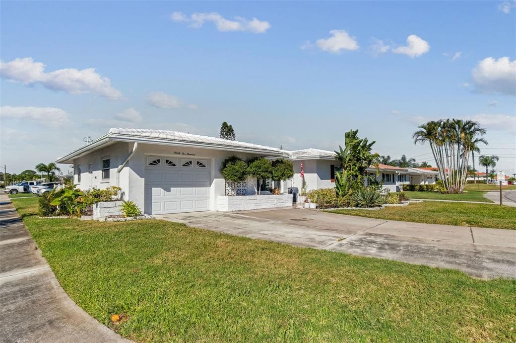 9500 MAINLANDS BOULEVARD W UNIT 1-A PINELLAS PARK, FL 33782