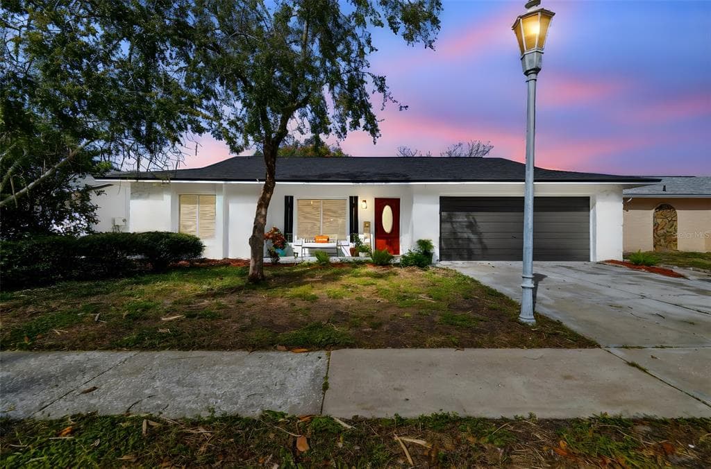 8611 GANDY LANE PORT RICHEY, FL 34668