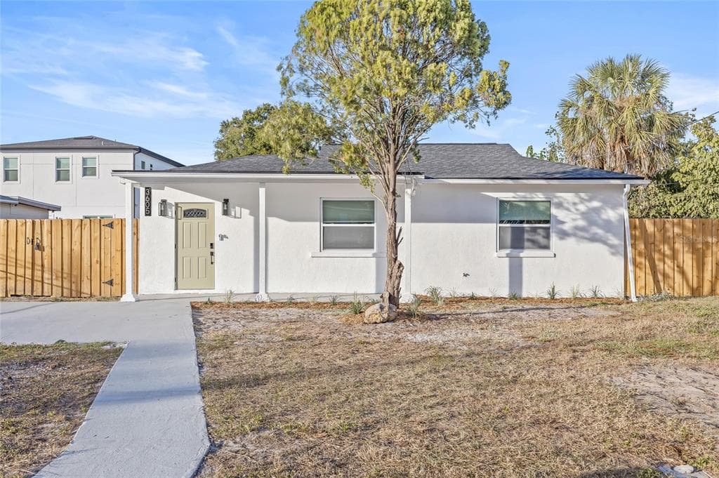 3605 W ROGERS AVENUE TAMPA, FL 33611