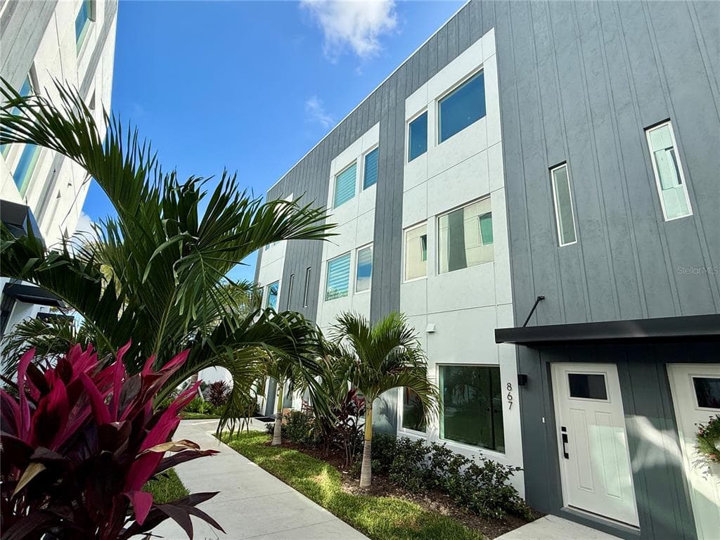 867 6TH AVENUE S ST PETERSBURG, FL 33701