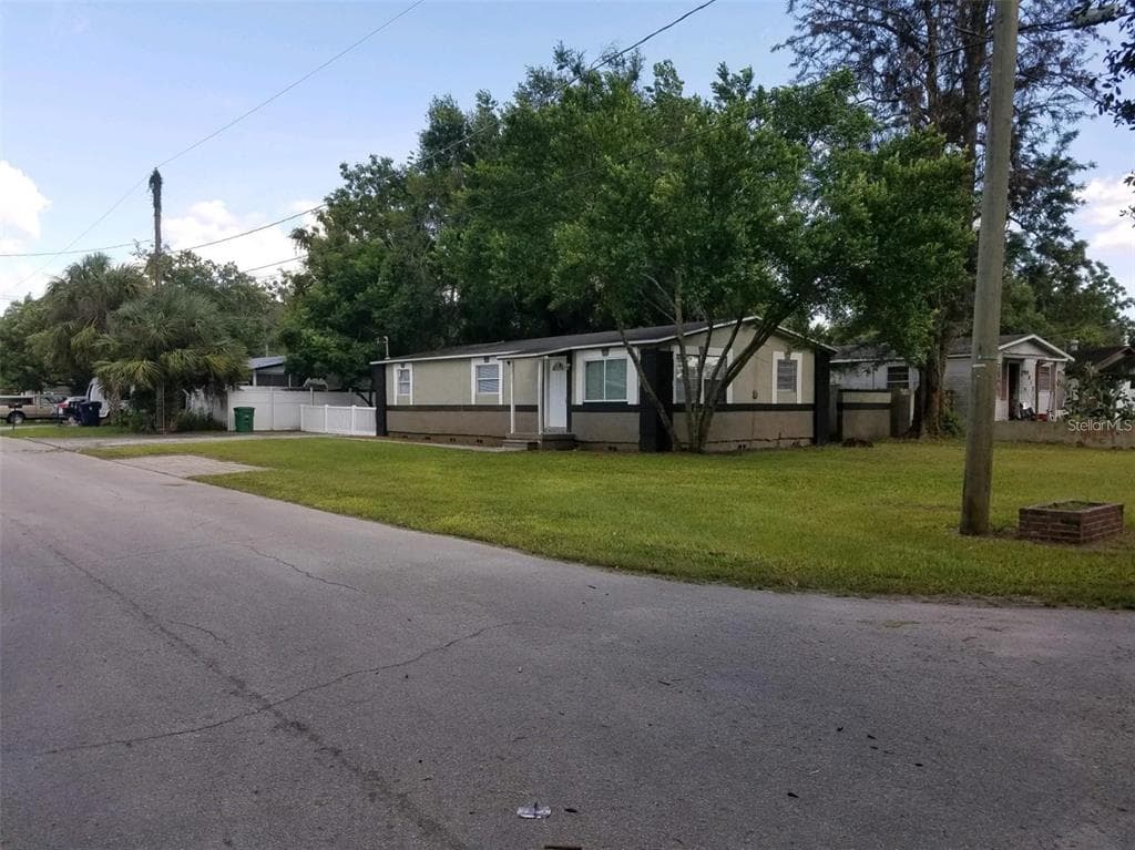 1711 E SEWAHA STREET TAMPA, FL 33612