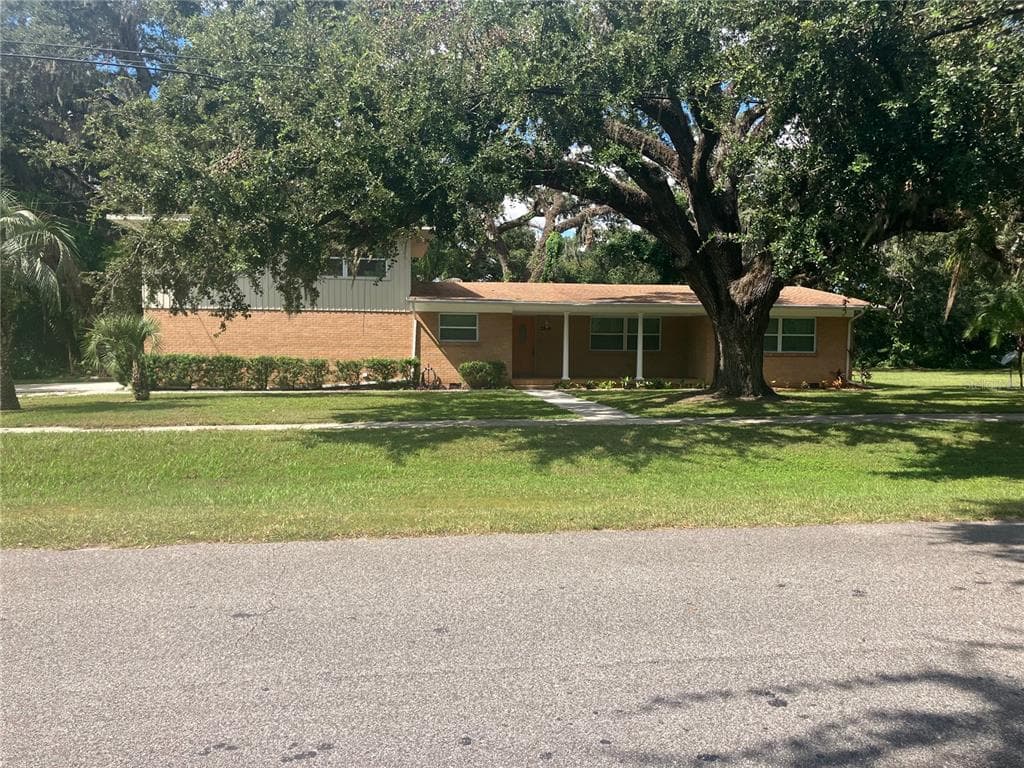 3808 BROAD STREET SEFFNER, FL 33584
