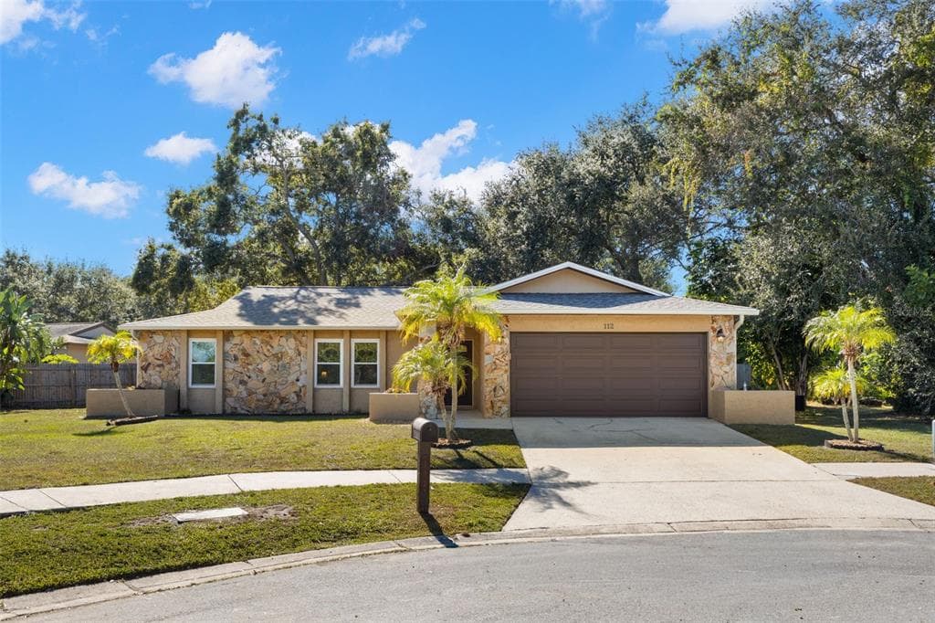 112 MEADOWCROSS DRIVE