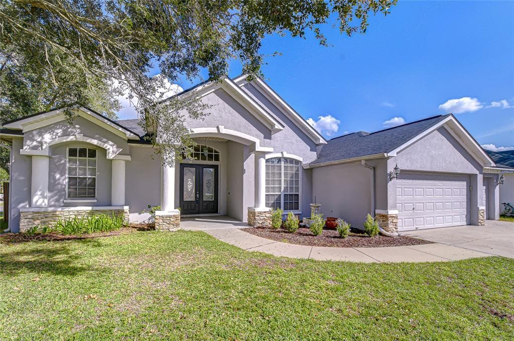 4401 ARRANMORE CIRCLE VALRICO, FL 33596