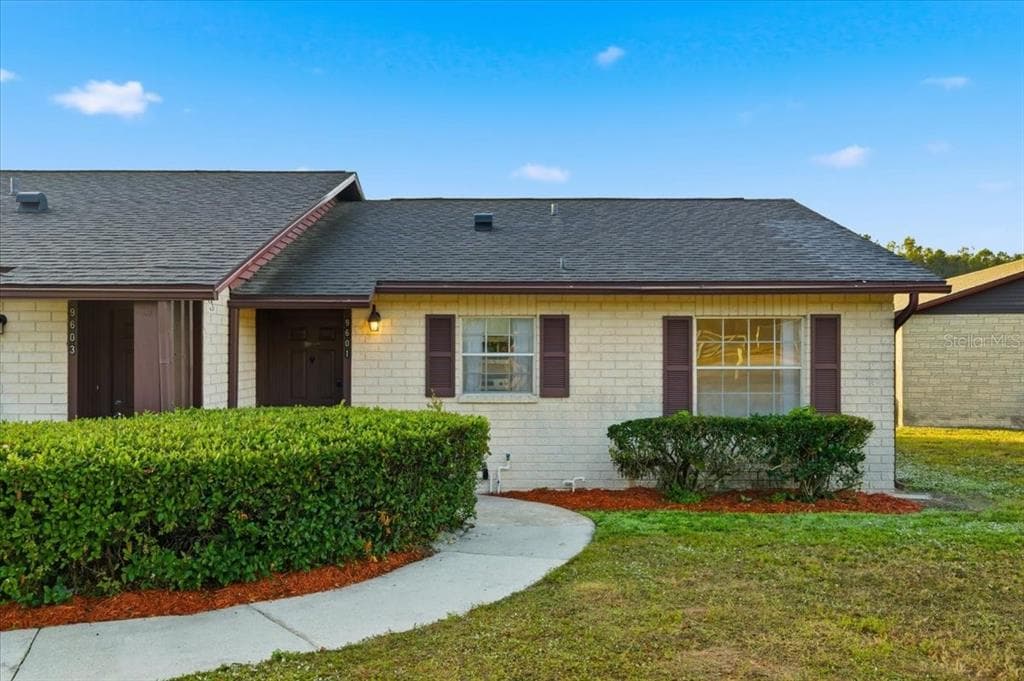 9601 EASTFIELD ROAD THONOTOSASSA, FL 33592