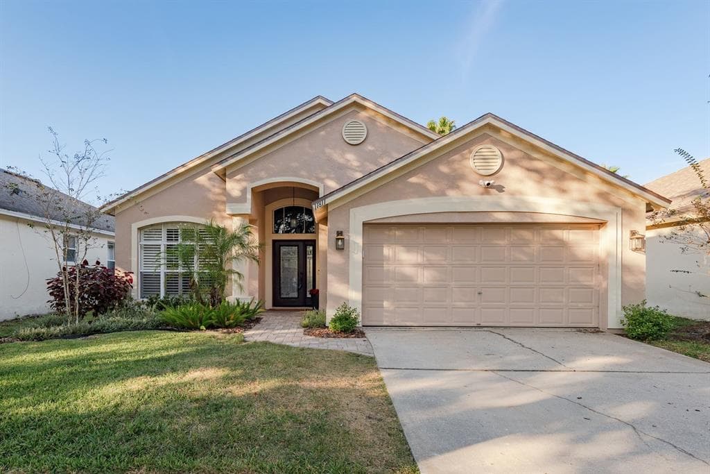 11811 EASTHAMPTON DRIVE TAMPA, FL 33626
