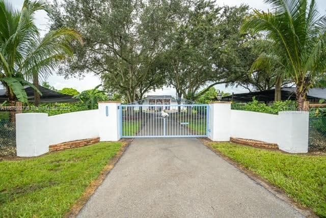 19390 SW 232ND STREET MIAMI, FL 33170
