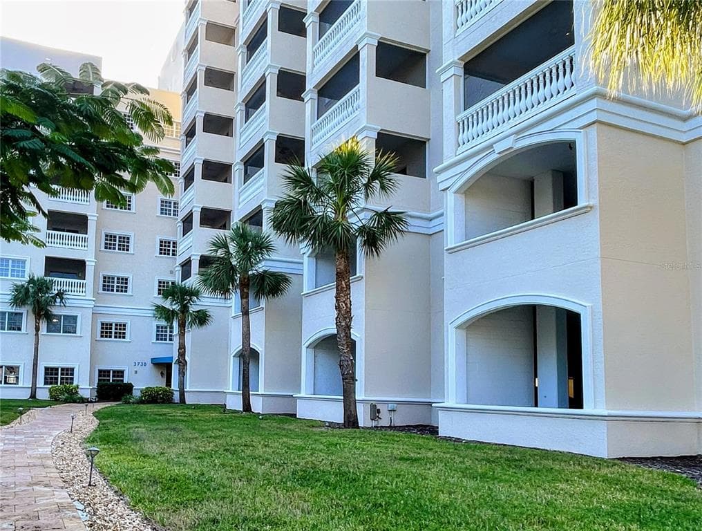 3730 CADBURY CIRCLE UNIT 400 VENICE, FL 34293
