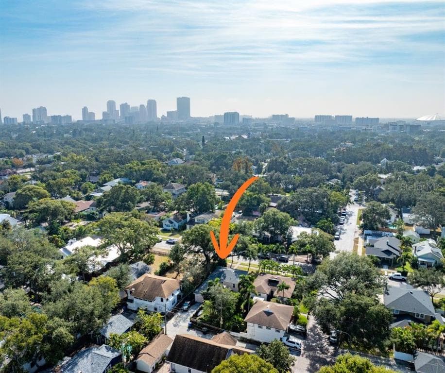 1085 16TH AVENUE N ST PETERSBURG, FL 33704