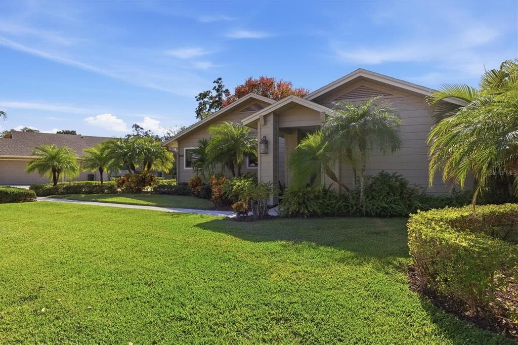 1100 MUIRFIELD COURT TARPON SPRINGS, FL 34688