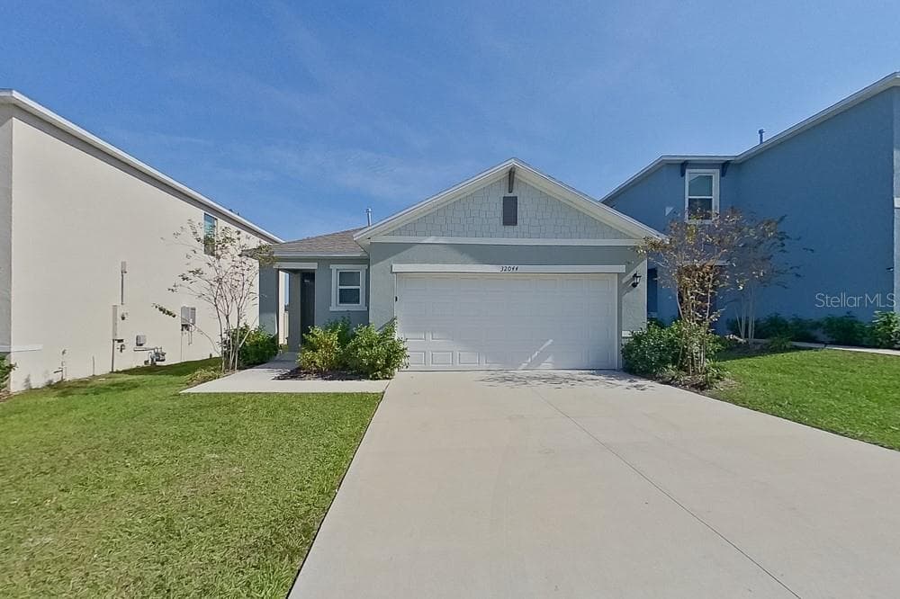 32044 KATELIN CIRCLE LEESBURG, FL 34748