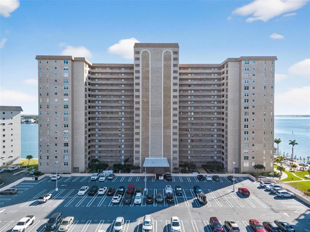 5200 BRITTANY DRIVE S UNIT 710 ST PETERSBURG, FL 33715
