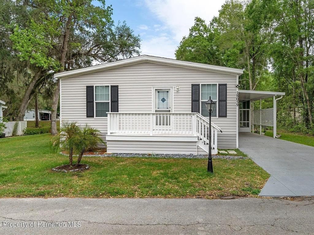 18059 CARROLWOOD DRIVE BROOKSVILLE, FL 34604