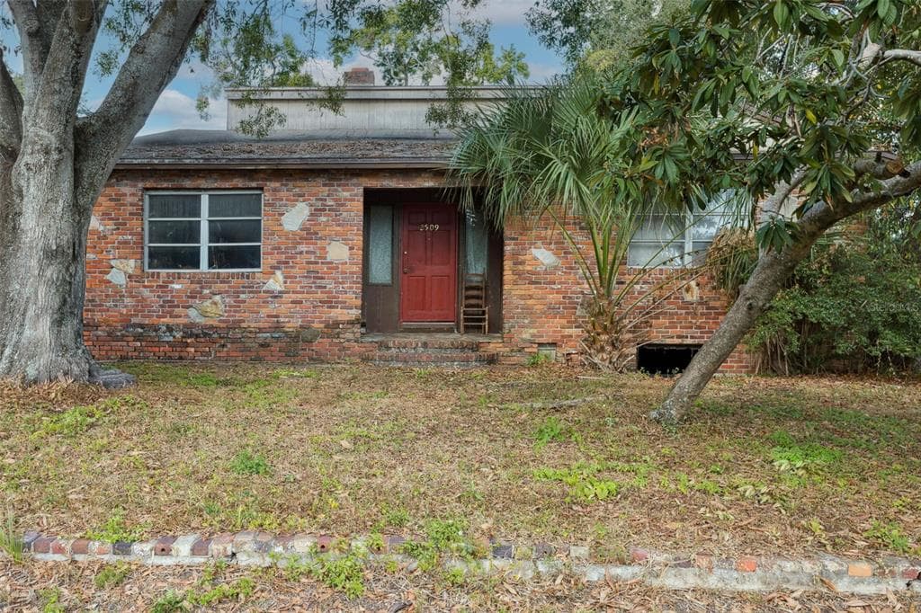 2509 EMMA CIRCLE TAMPA, FL 33614
