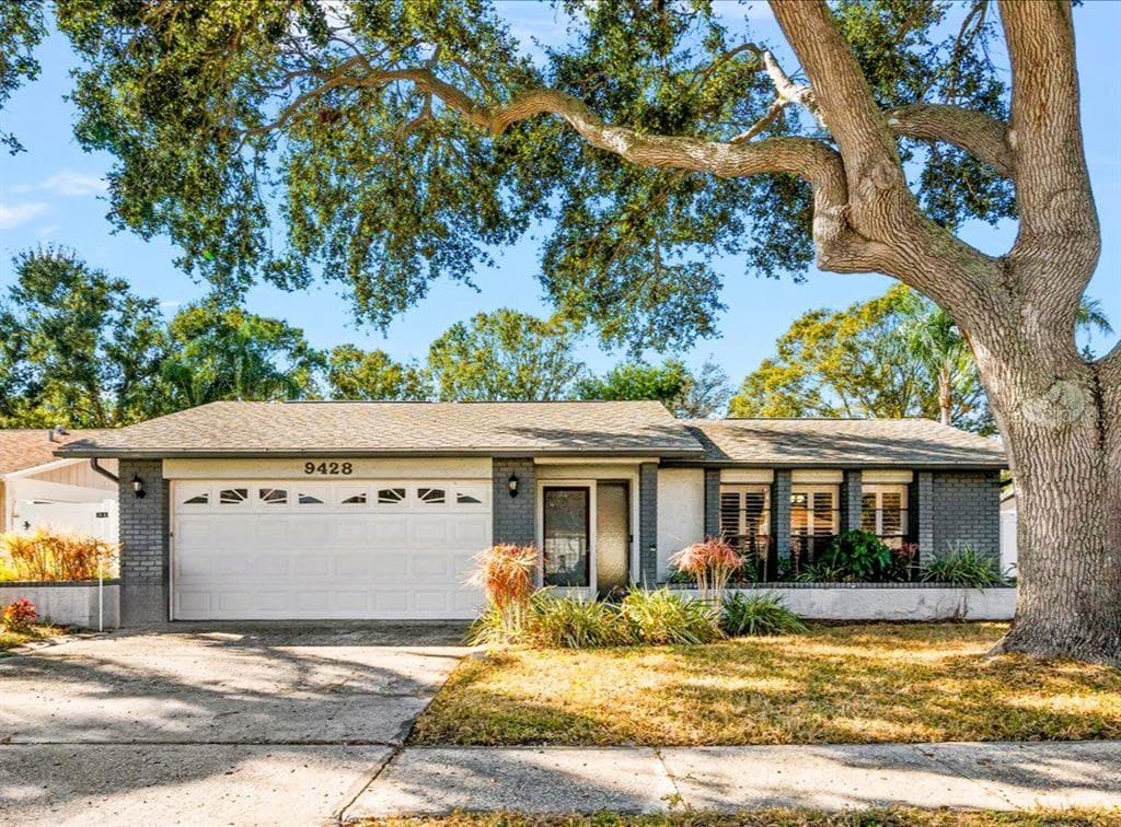 9428 LAURA ANNE DRIVE SEMINOLE, FL 33776