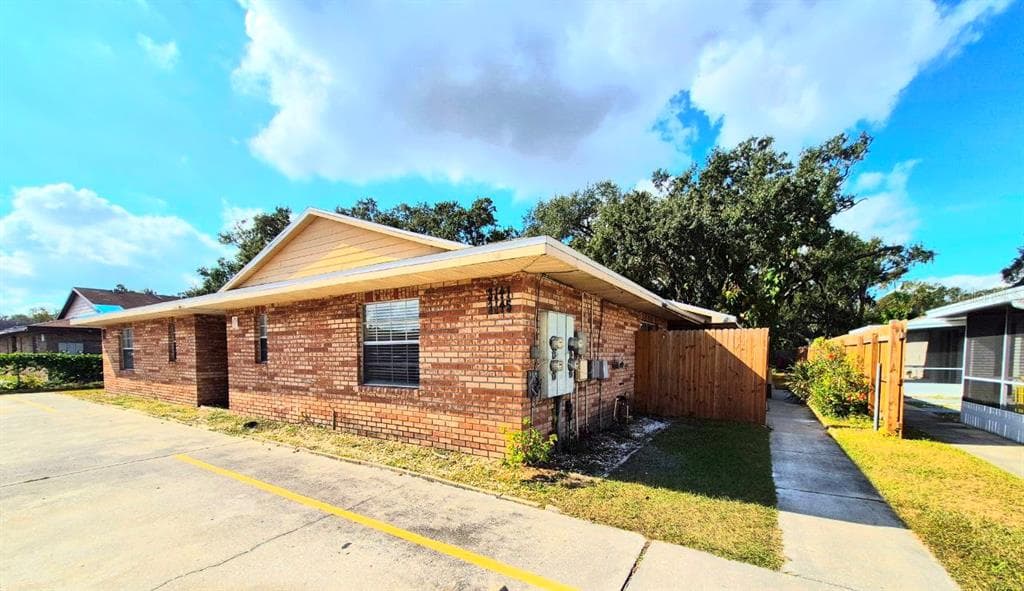 3141 BLOOMINGDALE VILLAS COURT BRANDON, FL 33511