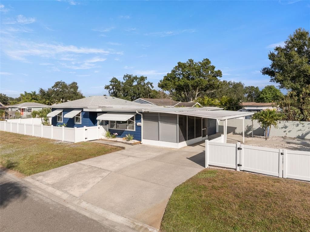 5555 13TH STREET N ST PETERSBURG, FL 33703