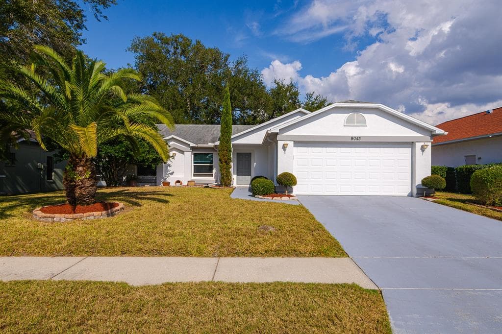 9043 TOURNAMENT DRIVE HUDSON, FL 34667