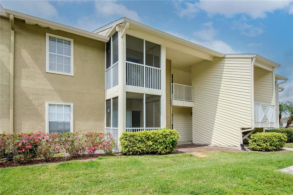 314 LAKE PARSONS GREEN UNIT 203 BRANDON, FL 33511