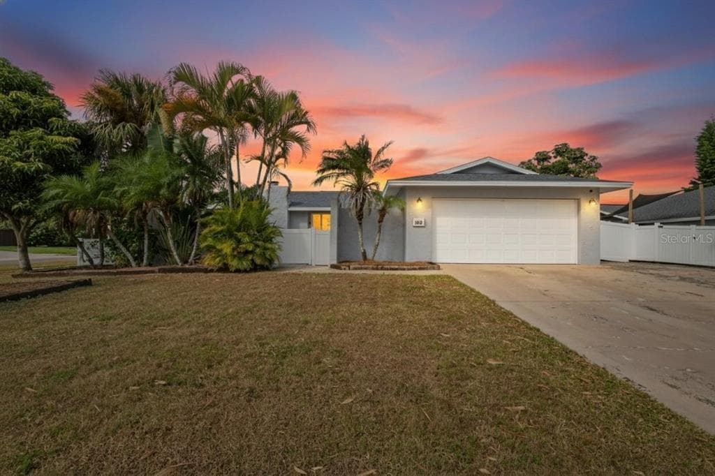 5802 TAMPA SHORES BOULEVARD TAMPA, FL 33615