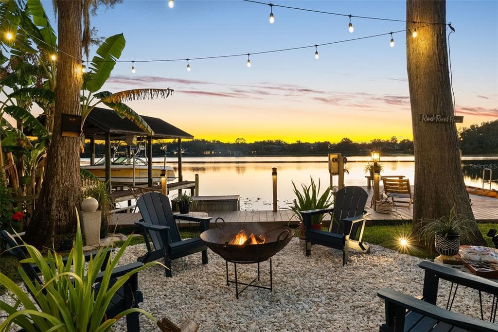 122 LAKE DRIVE LUTZ, FL 33548