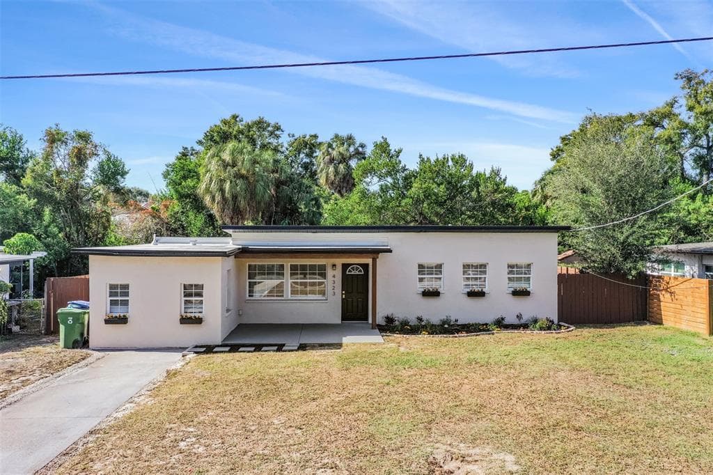 4323 S LOIS AVENUE TAMPA, FL 33611