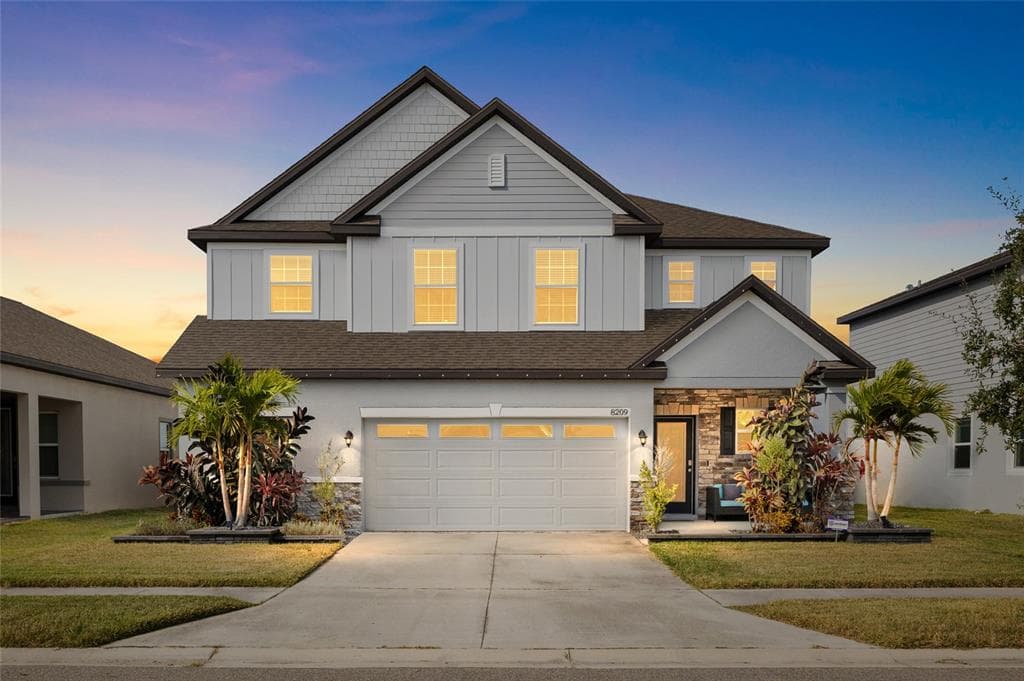 8209 ABBY BROOKS CIRCLE WESLEY CHAPEL, FL 33545