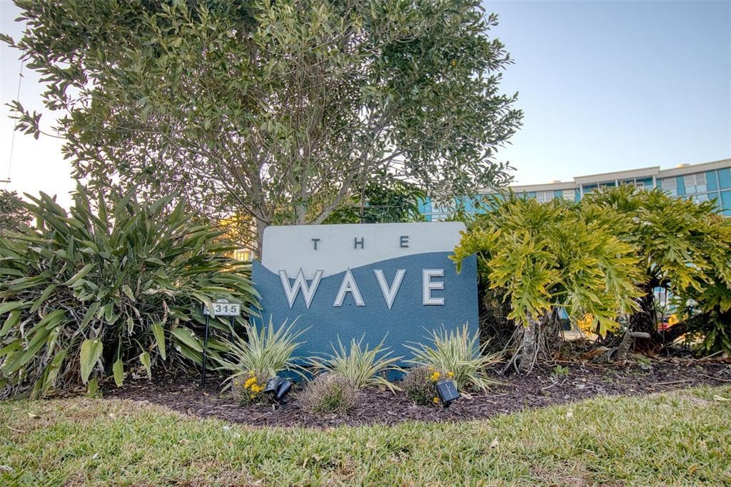 3315 58TH AVENUE S UNIT 422 ST PETERSBURG, FL 33712