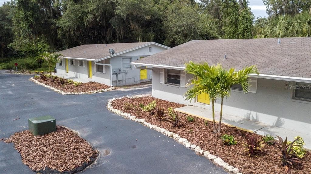 8012 EMI ANN LANE RIVERVIEW, FL 33578