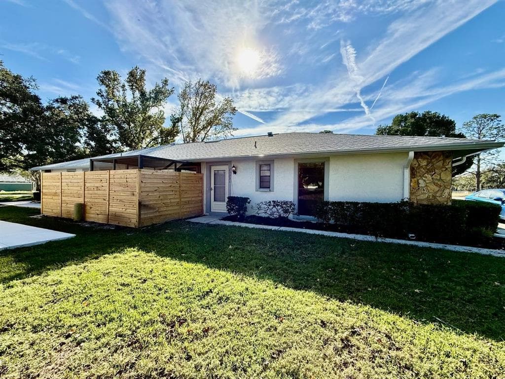 23331 CLUB VILLAS DRIVE LAND O LAKES, FL 34639