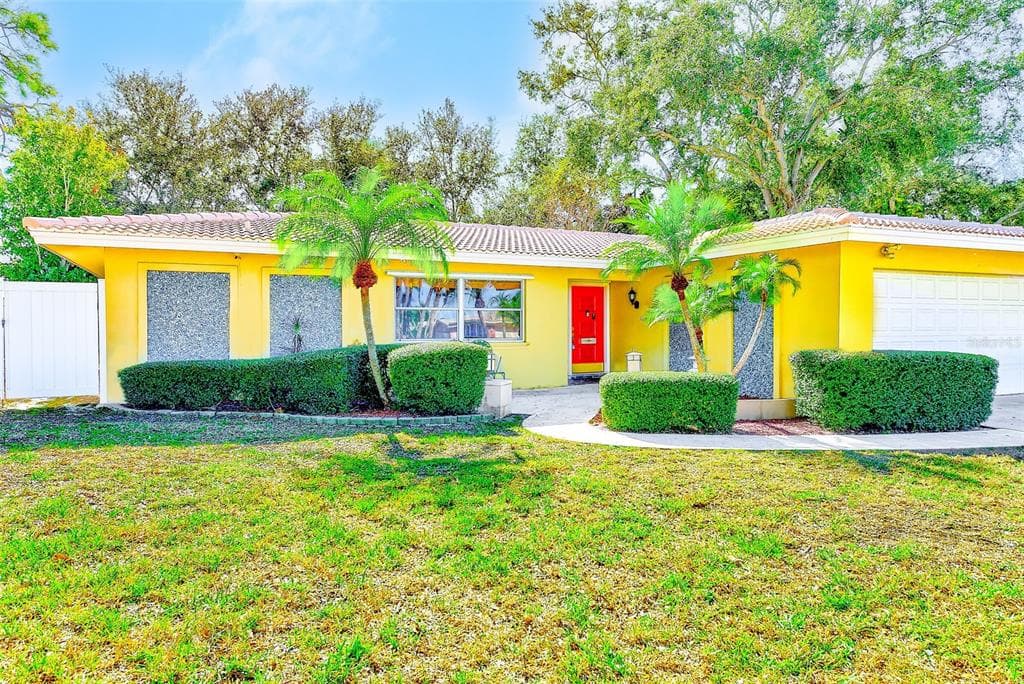 14690 S IMPERIAL POINT DRIVE S LARGO, FL 33774