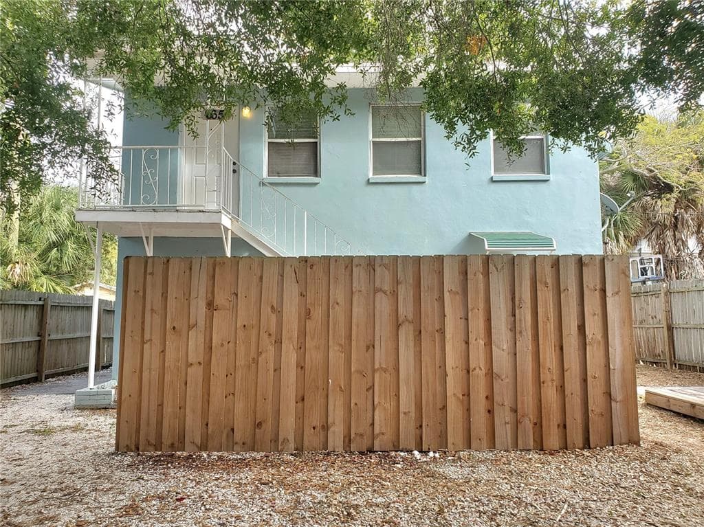 665 1/2 28TH AVENUE S UNIT B ST PETERSBURG, FL 33705