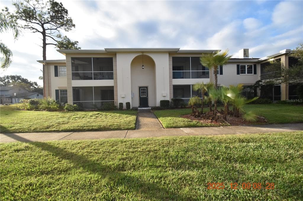 3402 LATANIA DRIVE UNIT 316 TAMPA, FL 33618