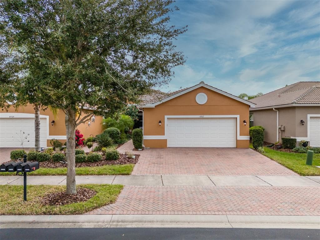 4907 RIVER FALLS WAY WIMAUMA, FL 33598