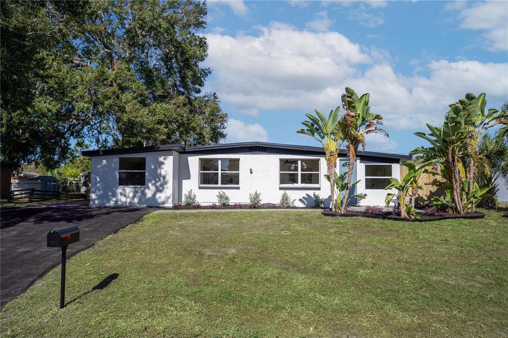 10333 108TH AVENUE LARGO, FL 33773