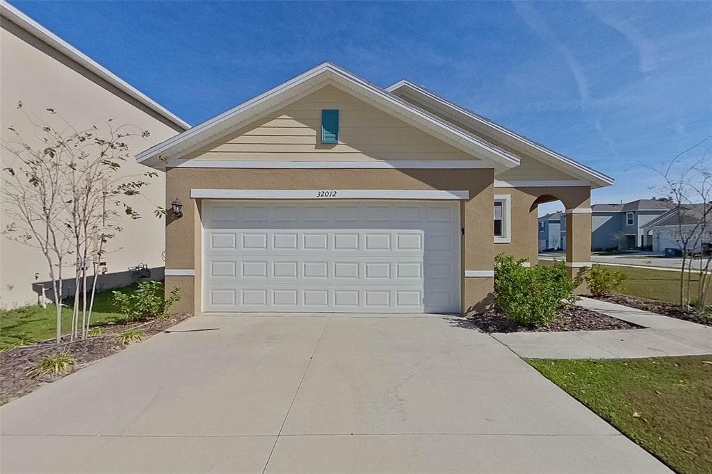 32012 KATELIN CIRCLE LEESBURG, FL 34748