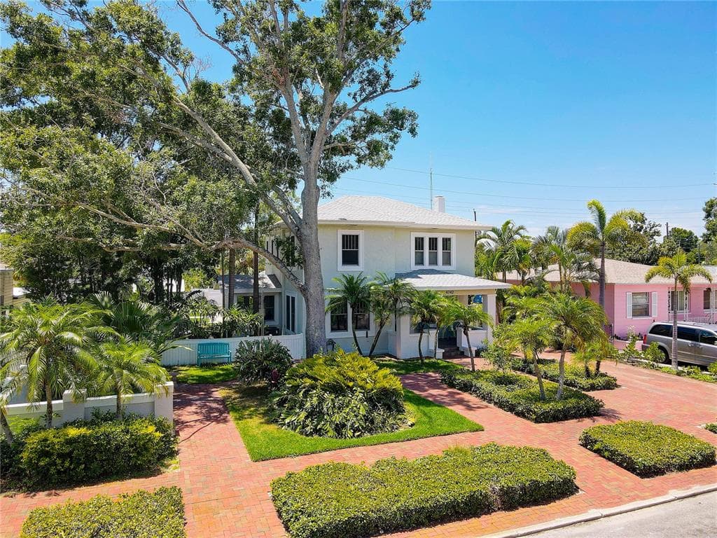 4742 13TH AVENUE N ST PETERSBURG, FL 33713