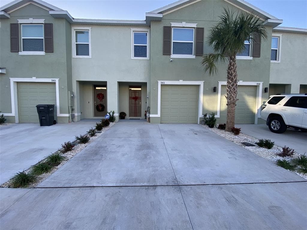 261 ROYAL SPOONBILL DRIVE RUSKIN, FL 33570
