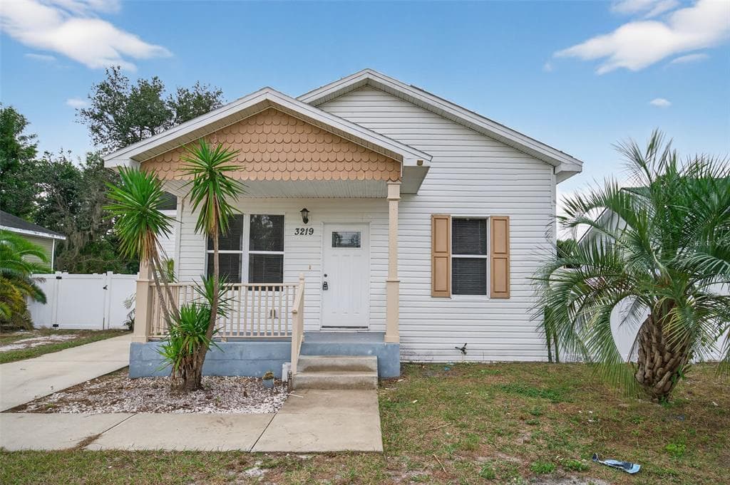 3219 SPOONER DRIVE PLANT CITY, FL 33563