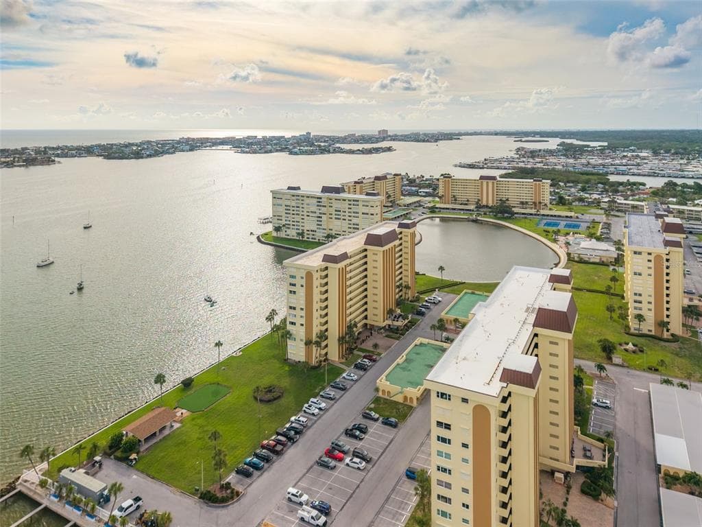 4525 COVE CIRCLE UNIT 1002