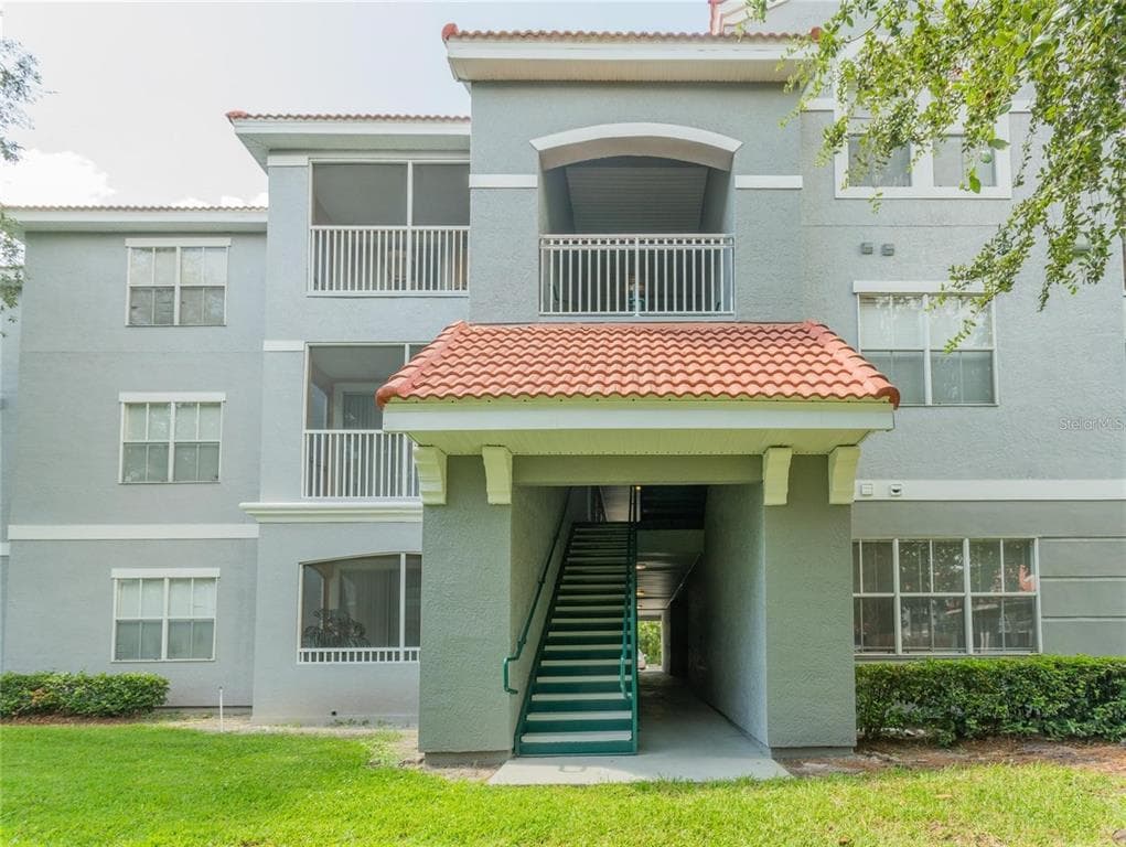 18001 RICHMOND PLACE DRIVE UNIT 926 TAMPA, FL 33647