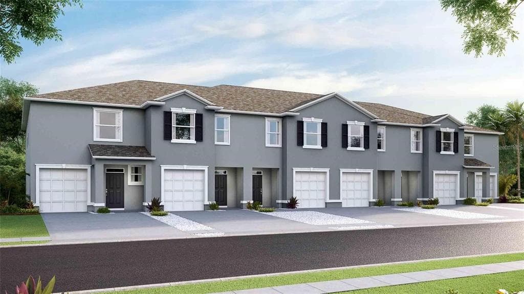 8106 SWAN MIST WAY WESLEY CHAPEL, FL 33545