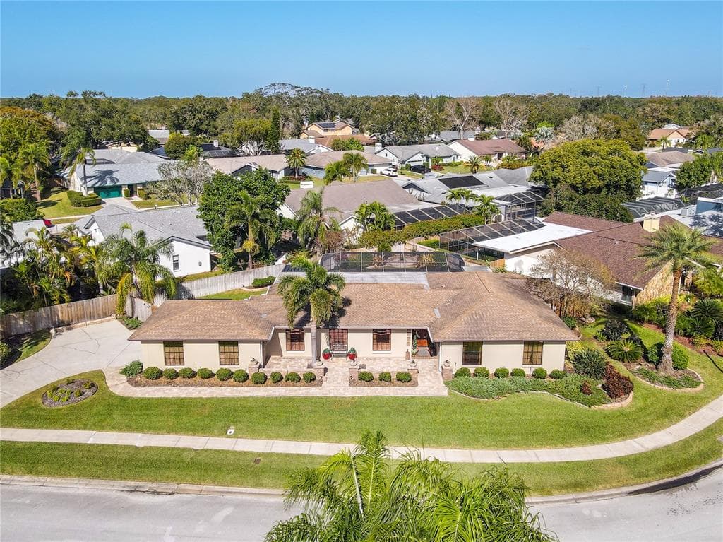 2410 OLD COACH TRAIL CLEARWATER, FL 33765