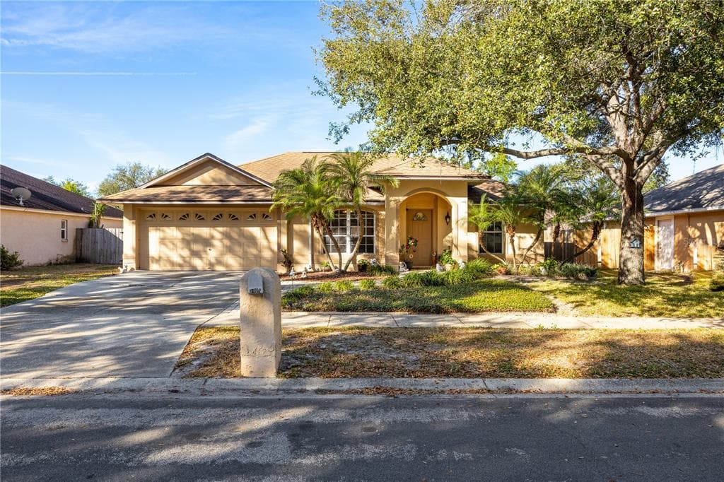 5403 CHENAULT PLACE RIVERVIEW, FL 33578