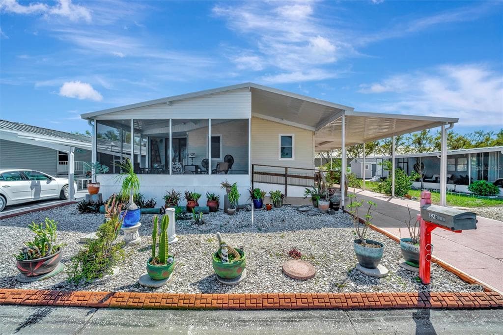 328 S PORT ROYAL LANE APOLLO BEACH, FL 33572