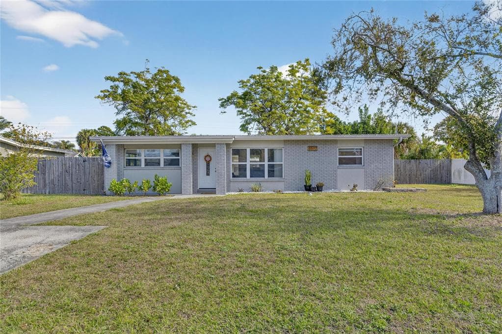 8597 QUAIL ROAD SEMINOLE, FL 33777