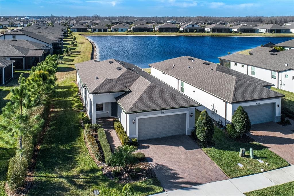 19212 IRON TOPSAIL ISLE LAND O LAKES, FL 34638