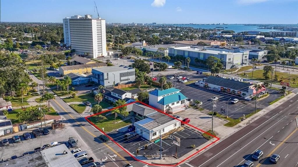 6860 PARK STREET S SOUTH PASADENA, FL 33707