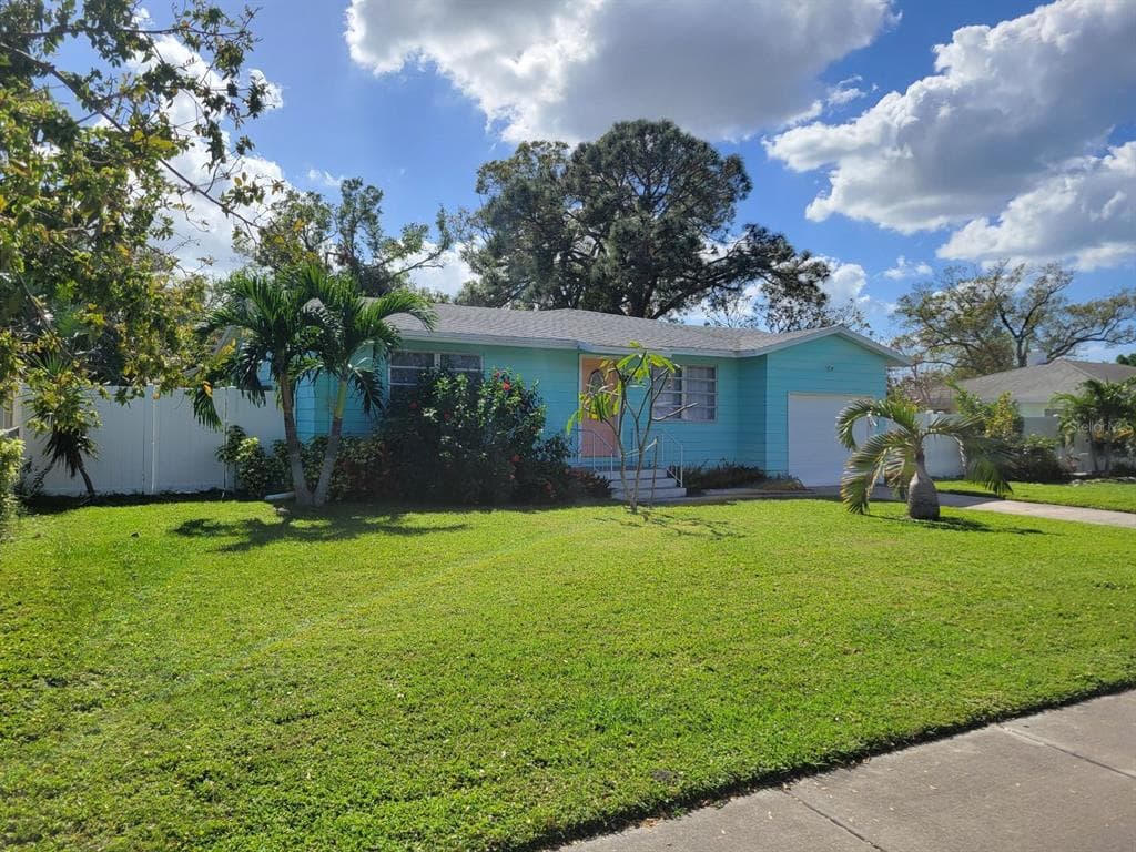 831 4TH AVENUE NW LARGO, FL 33770