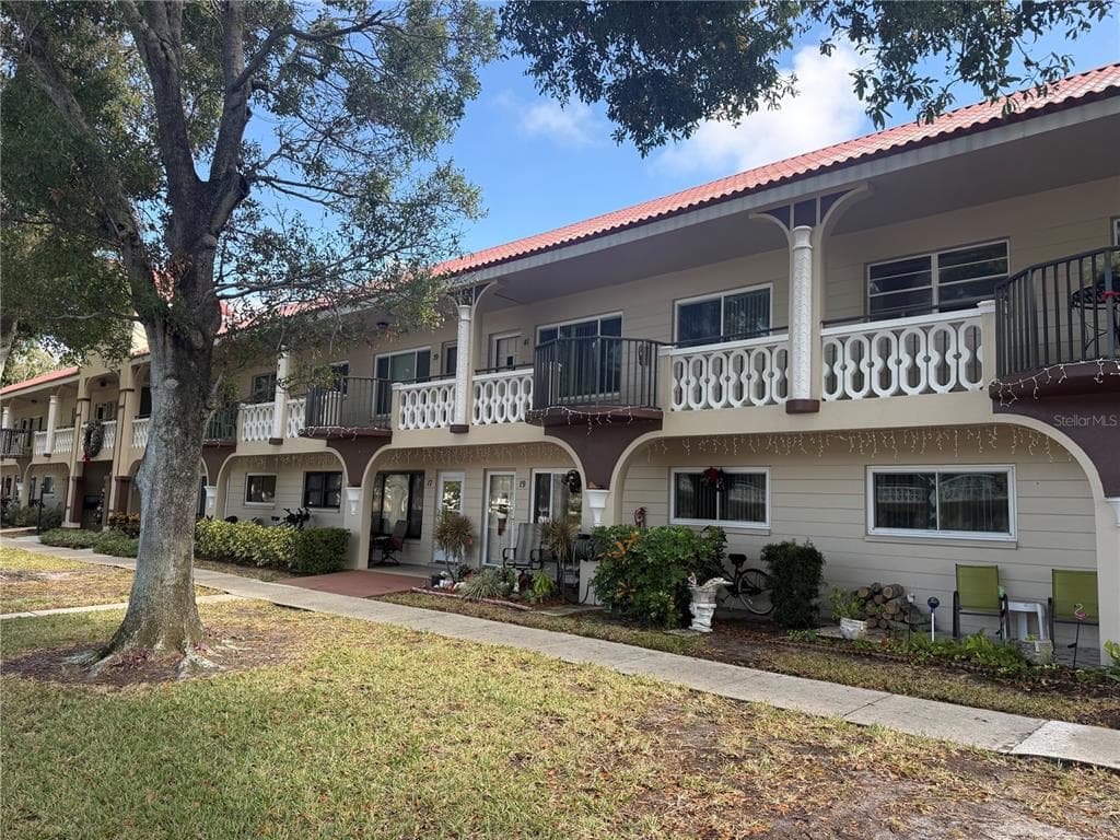 2401 FRANCISCAN DRIVE UNIT 17 CLEARWATER, FL 33763